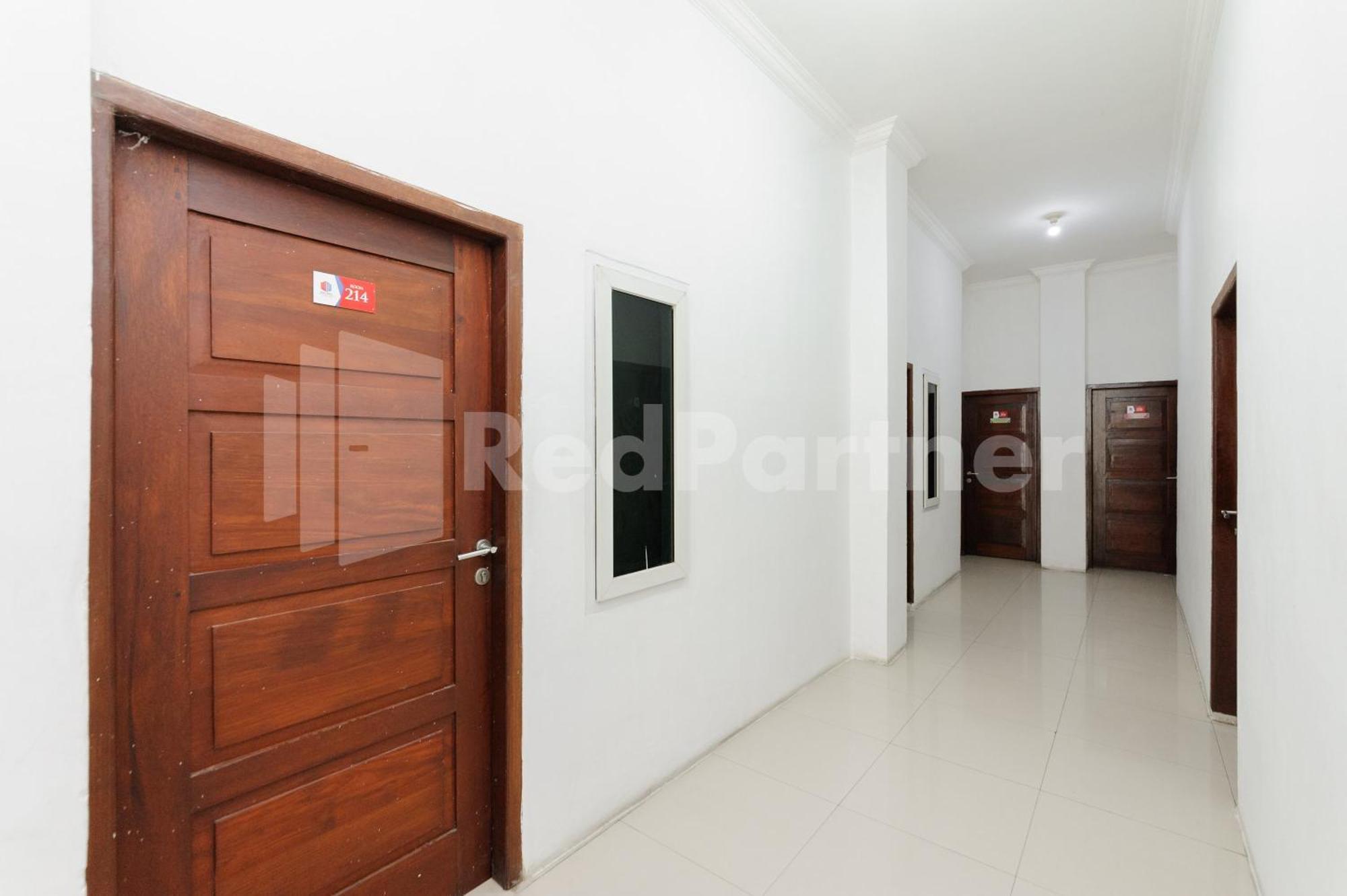 Reddoorz At Wisma Nabila Syariah Near Masjid Raya Baiturrahman バンダ・アチェ エクステリア 写真