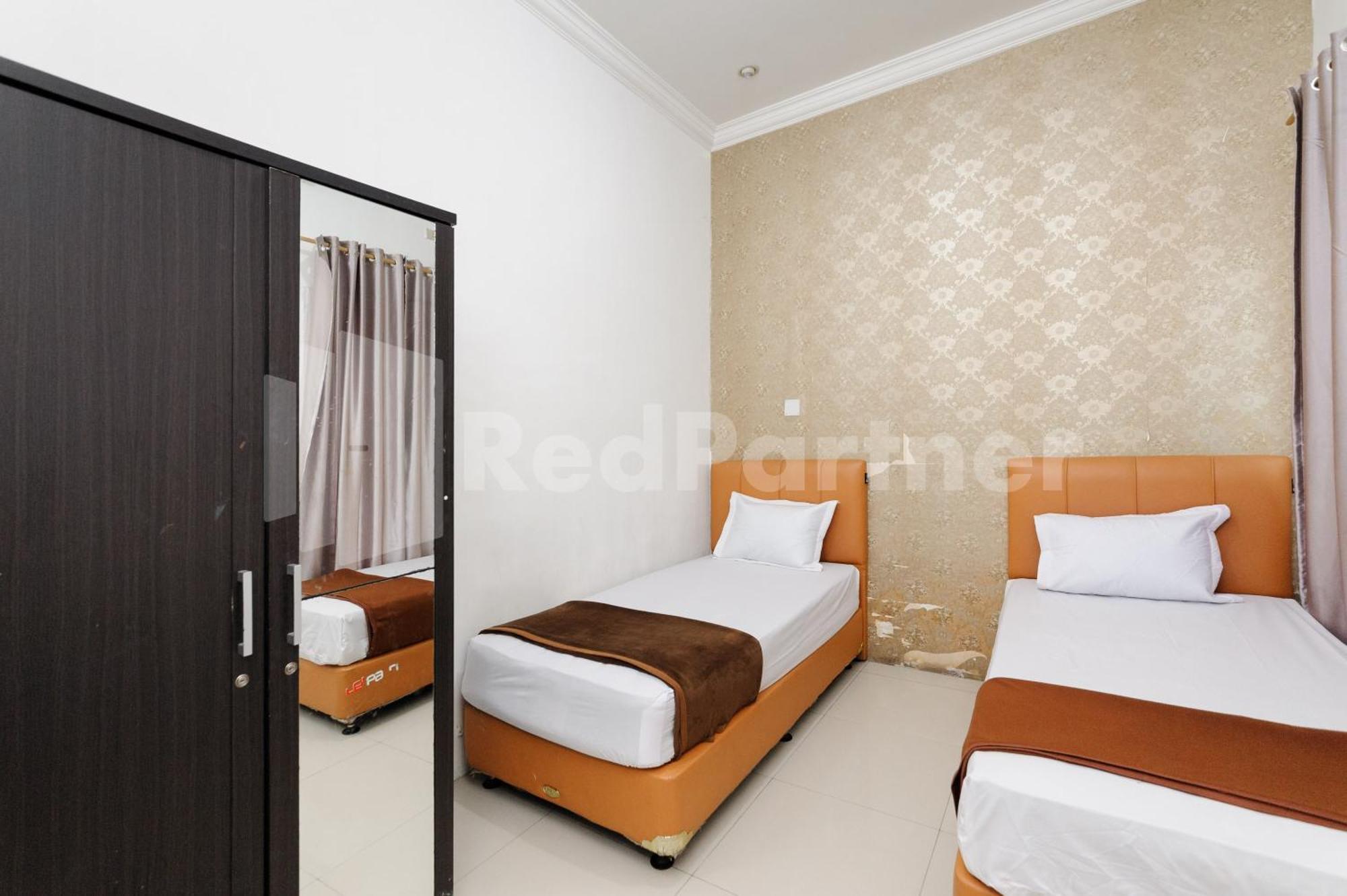 Reddoorz At Wisma Nabila Syariah Near Masjid Raya Baiturrahman バンダ・アチェ エクステリア 写真